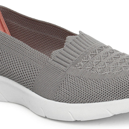 Women Textured Round Toe Flyknit Mesh Slip-On Sneakers