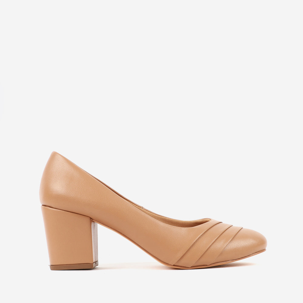 Carlton London Women Court Shoe