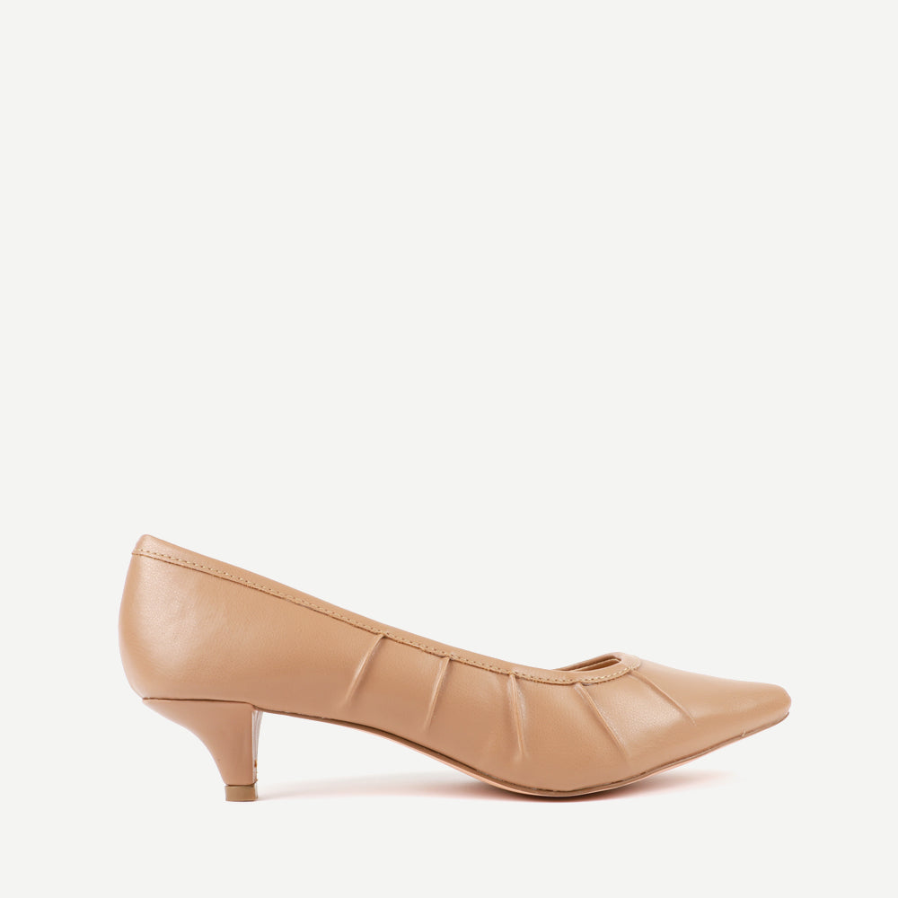 Carlton London Women Court Shoe